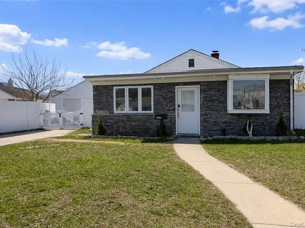 2504 Cypress Avenue, East Meadow, NY 11554