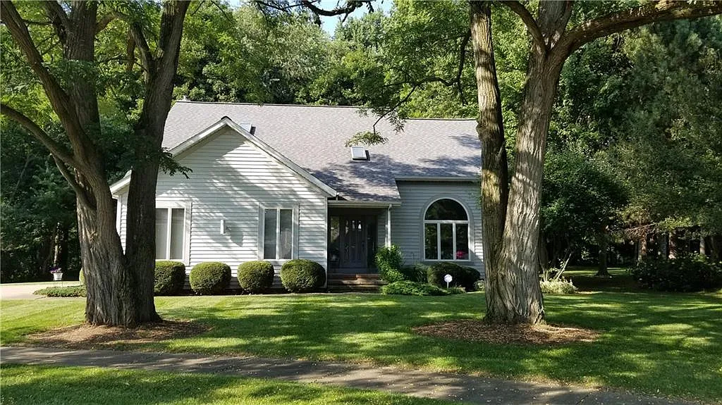1407 Wolf Run Ct photo 1