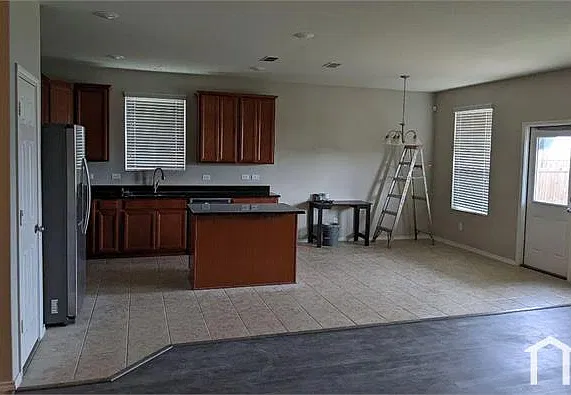 3 bed, 1700 sqft, $2,500 — Photo 2