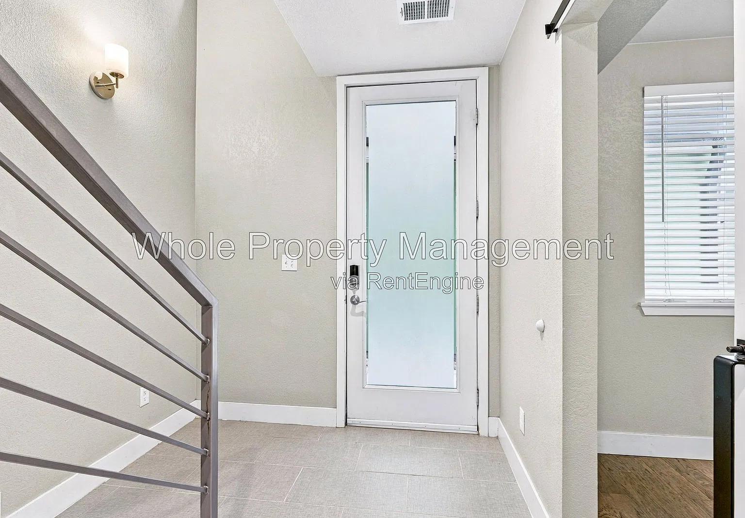 3 bed, 3.5 bath, 1650 sqft, $3,500 — Photo 3