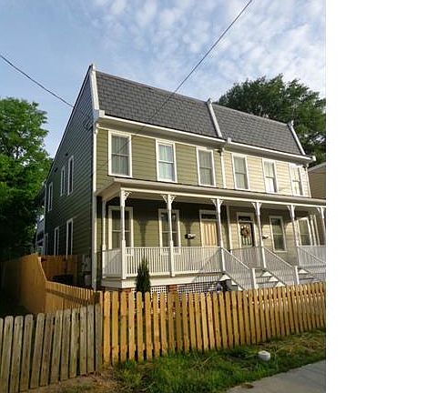 2nd image of 2039 Moore St