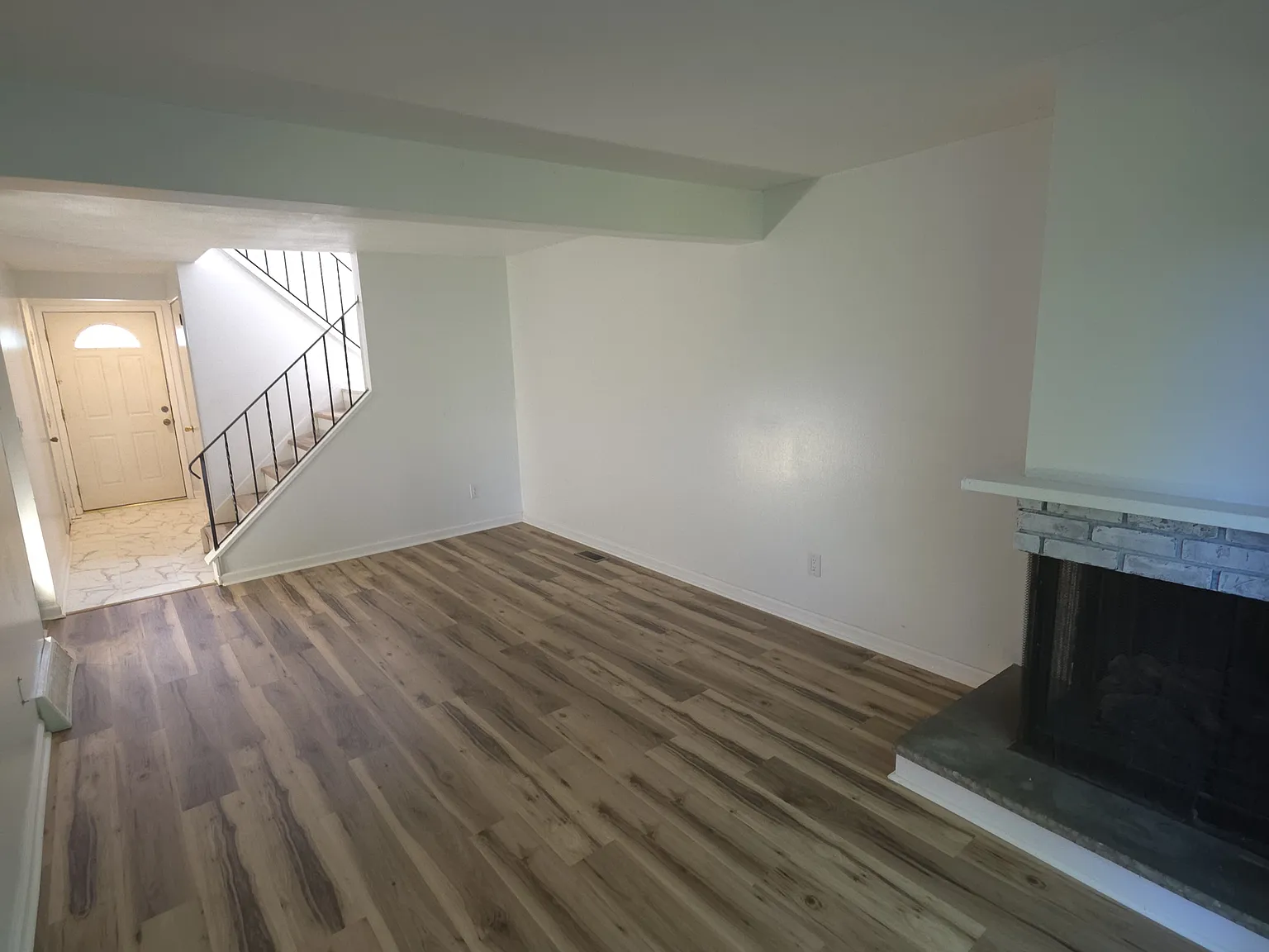 8097 Weblank Way — Photo 3