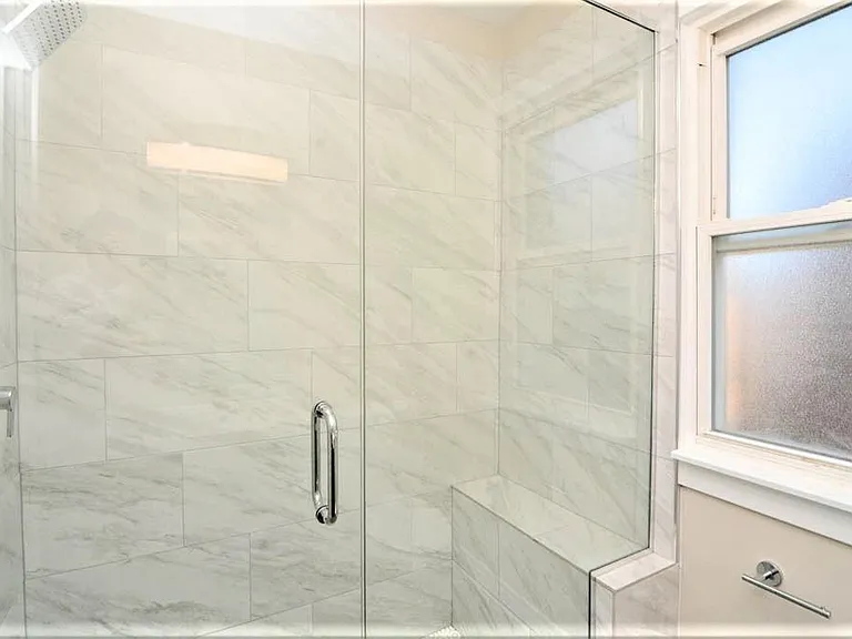 1434 W Farragut Ave #2C — Photo 18