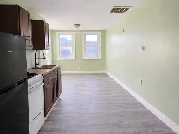 5 West St #3, Albany, NY 12206