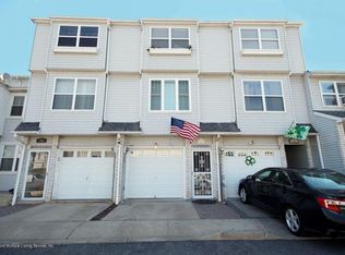 158 Lorraine Loop, Staten Island, NY 10309