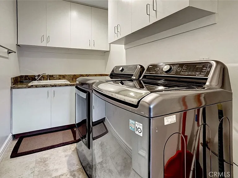 4751 Topeka Dr — Photo 57