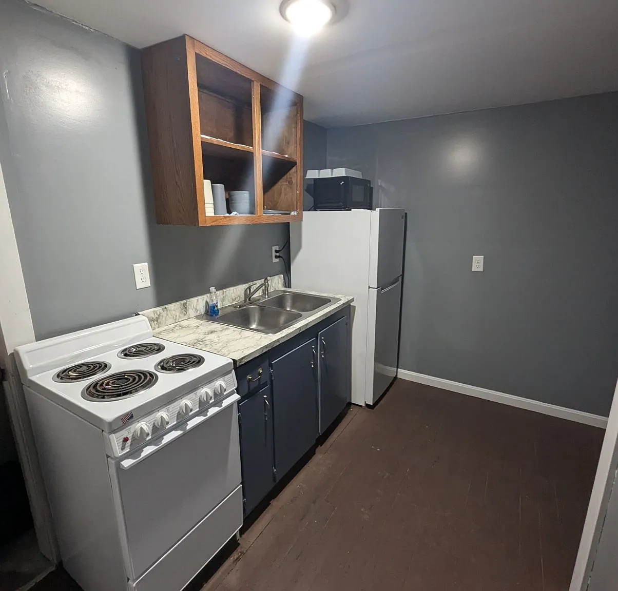 109 N Cannon Dr — Photo 3