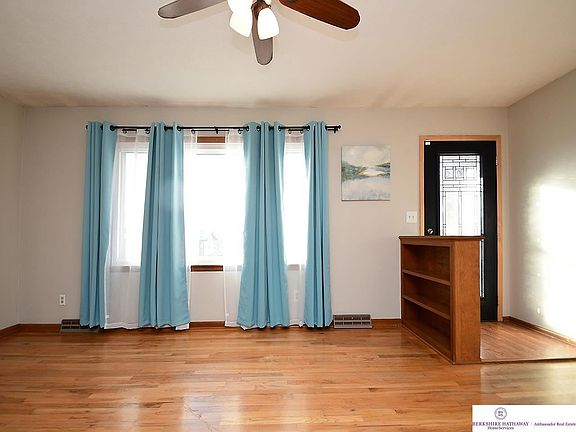 5th image of 2820 Irene St