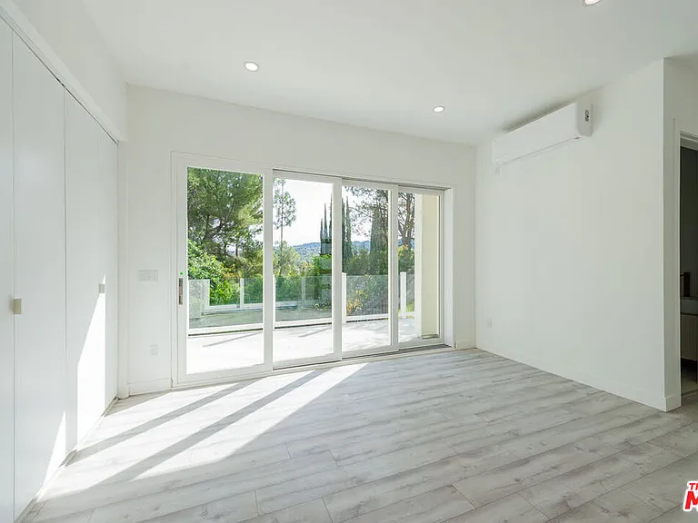 4724 N El Caballero Dr — Photo 6
