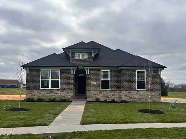 1157 Paul Revere Dr, Mooresville, IN 46158