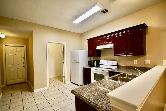 3116 S Cherry Ln — Photo 4