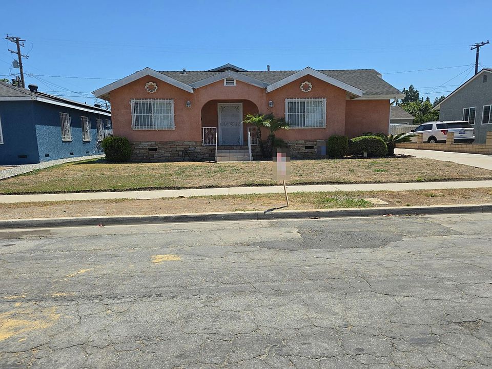 1st image of 630 E 121st Pl