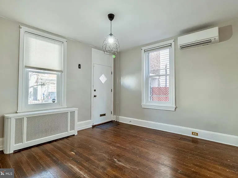 E Norris St — Photo 4