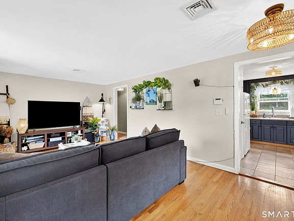 3rd image of 14 Claremont Avenue