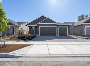 722 Tigerlily St, Silverton, OR 97381