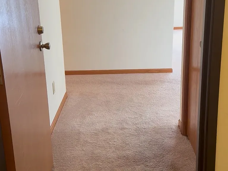 4670 Hayes Rd — Photo 3