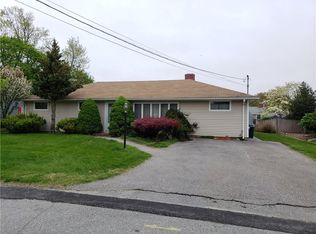 62 Garden Dr, Riverside, RI 02915