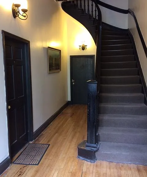 Lobby/foyer