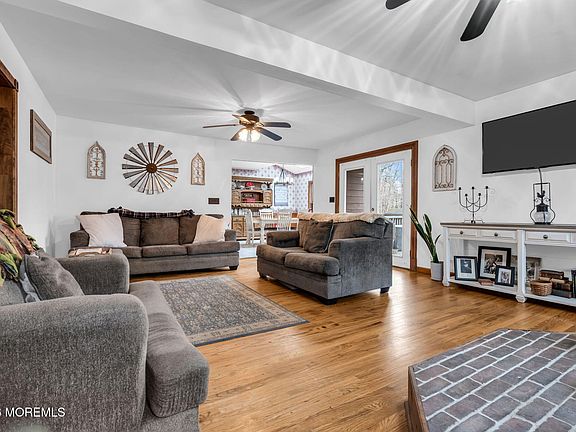 4th image of 106 Vienna Road