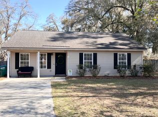 209 E 4th St, Springfield, GA 31329