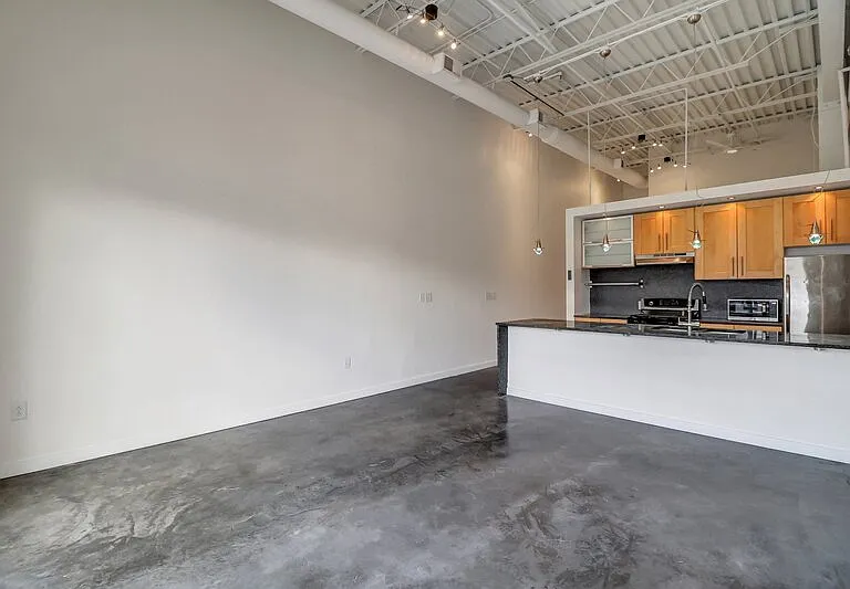 2514 Abercorn St #205 — Photo 14