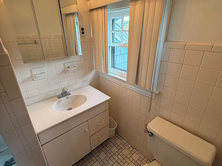 10 Glen Rd — Photo 24