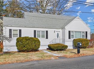 435 Griffin Ave, Bridgeport, CT 06606