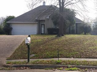 323 Crestview Dr, Madison, MS 39110