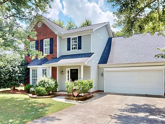 2nd image of 1838 Chinchester Ln
