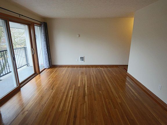 2nd image of 1604 W 8th Ave APT 306
