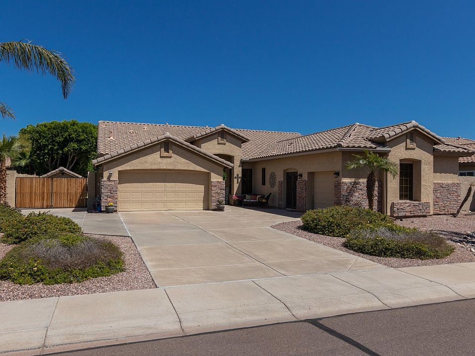 1st image of 8010 W Robin Ln