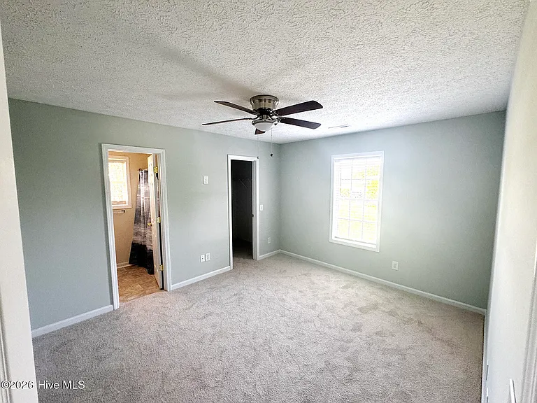 2711 Ashby Dr — Photo 5