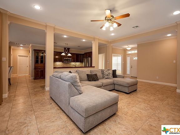 4th image of 111 Auburn Hl