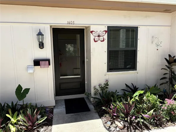 1605 Mission Hills Blvd #D5, Clearwater, FL 33759