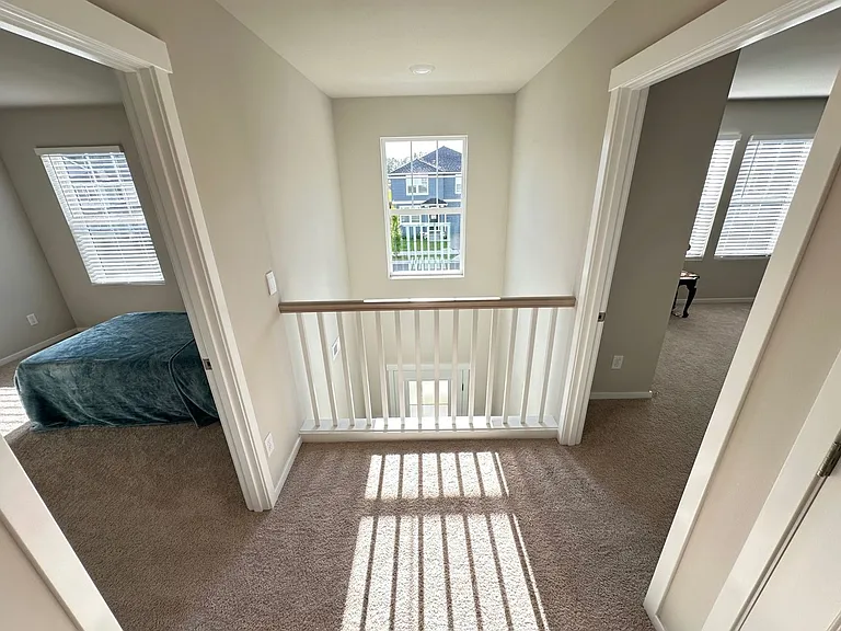 2406 Hyde Ct NE — Photo 25