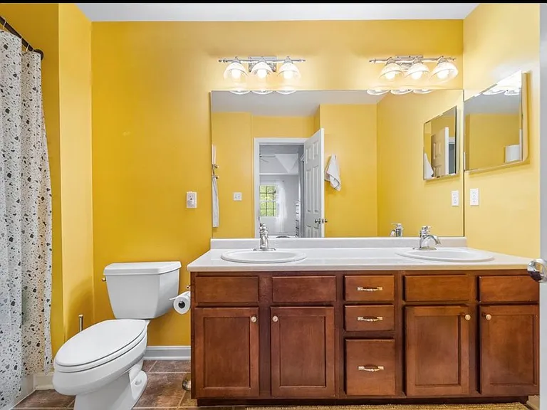 110 Woodcrest Dr — Photo 14