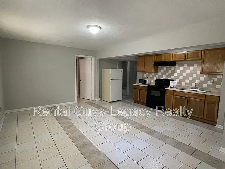 1738 Wright Ave #2 — Photo 1