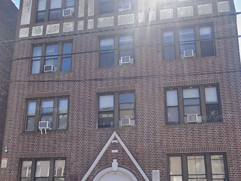 118 Corbin Ave #402 — Photo 1