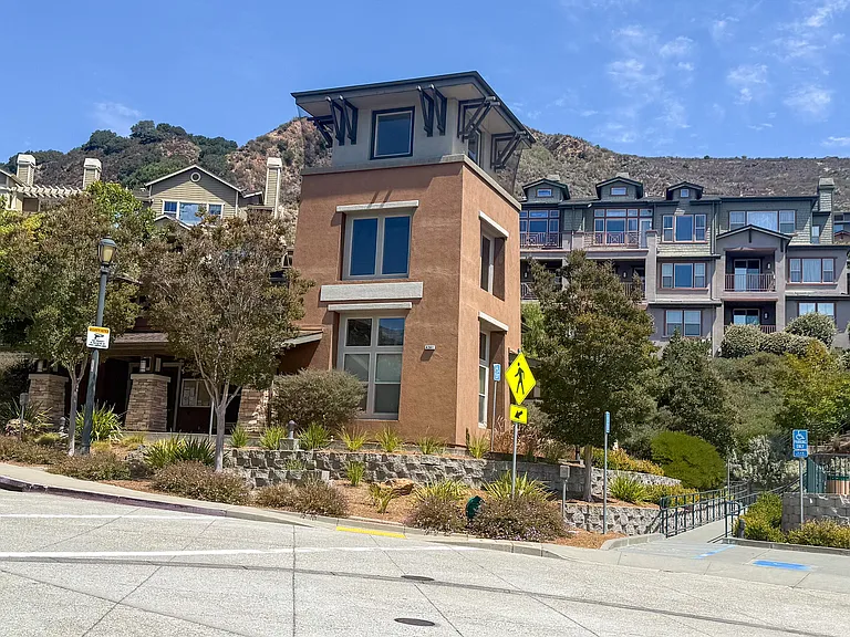 6491 Bayview Dr #1 — Photo 38
