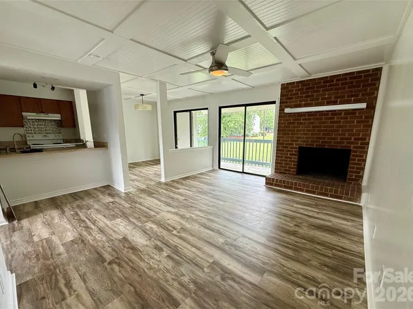11023 Harrowfield Rd, Charlotte, NC 28226