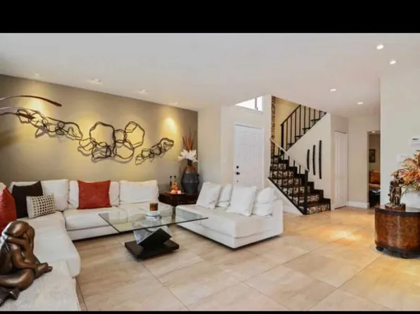 2991 Lakewood Ln, Hollywood, FL 33021