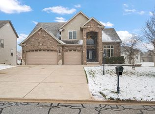 9187 Michigan Dr, Winfield, IN