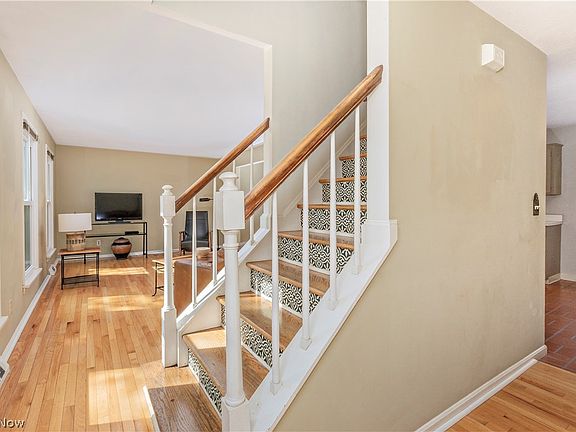 2nd image of 75 Maple Hill Dr