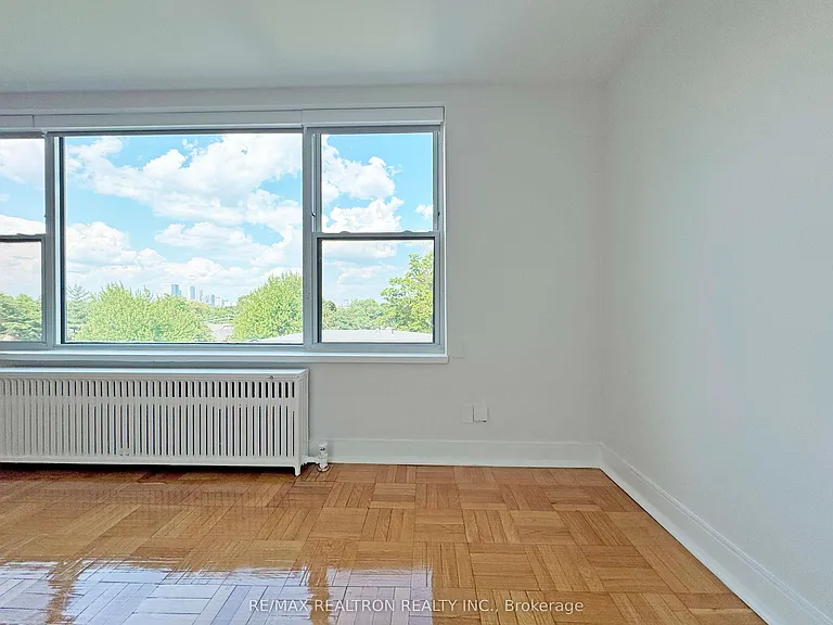 1545 Bathurst St #308 — Photo 5