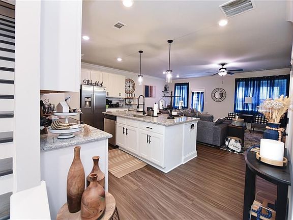 4th image of 4647 Cypress Park Dr