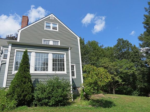 2nd image of 208 Kenoza Ave