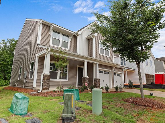 3rd image of 41 Manor Stone Dr