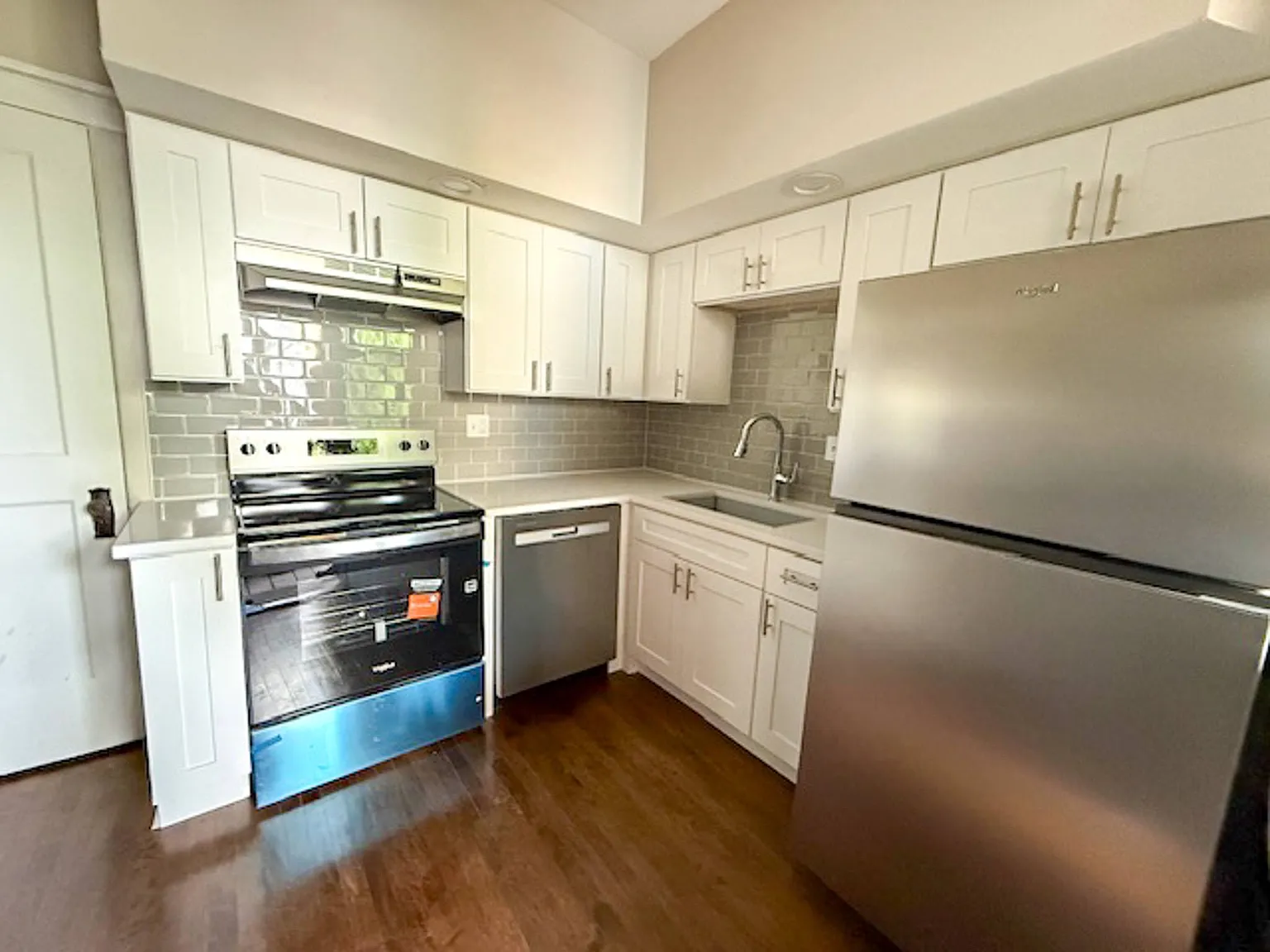 3305-09 W. Sunnyside Ave./4458 N. Spaulding Ave. — Photo 2