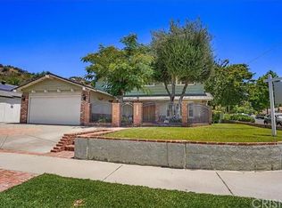24700 Fain Dr, Santa Clarita, CA 91321