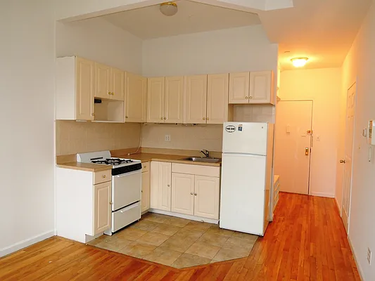 Rented by J Misrahi Realty Corp | media 23